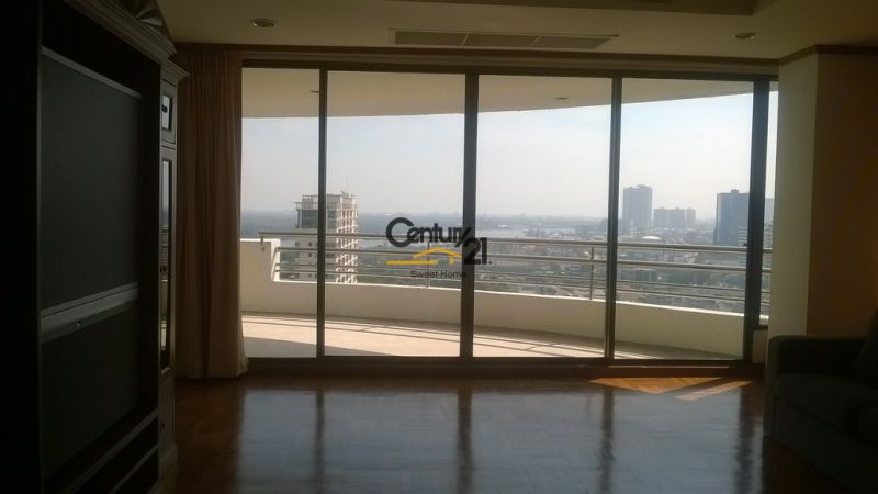 Bangkok Lumphini - Great condominium with nice view for Rent [ABKR1648FR]