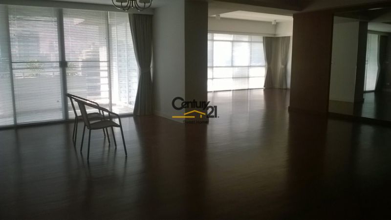 Bangkok Ekkamai - Great condominium with Pet allowed for Rent [ABKR1666FR]