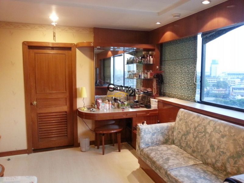Bangkok Phrom Phong - Bright Condominium for Rent [ABKR1061TP]