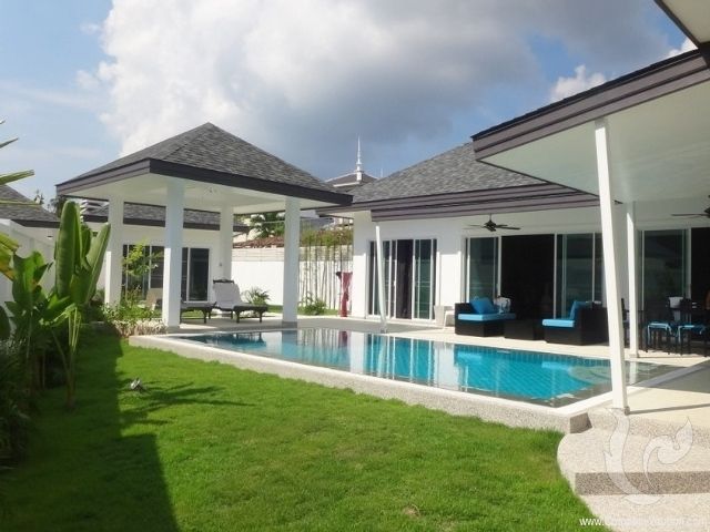 15337 - 4 bdr Villa for sale in Phuket - Rawai