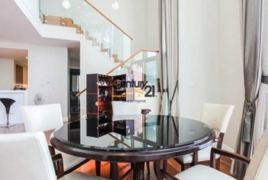 Bangkok Phrom Phong - Bright Sukhumvit 24 - Duplex with High ceiling Condominium for Sale