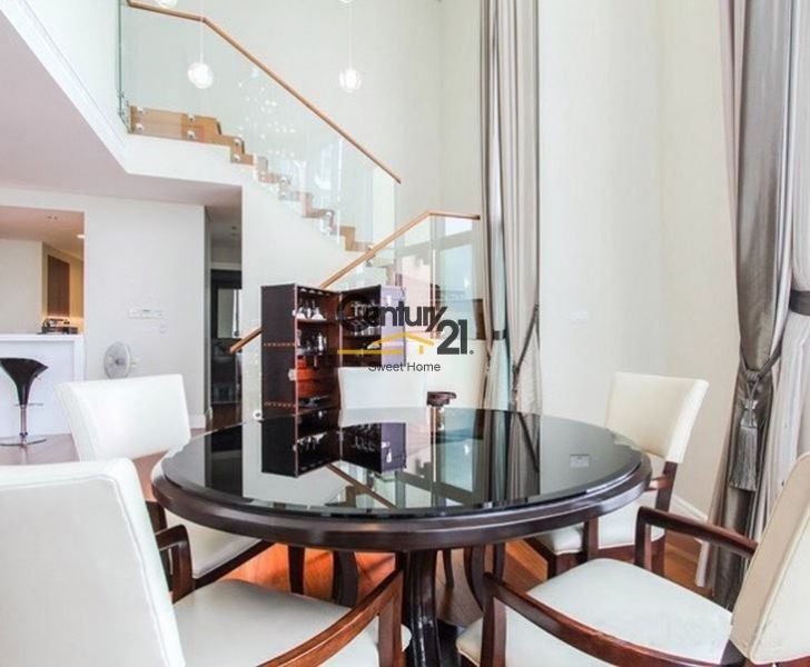 Bangkok Phrom Phong - Bright Sukhumvit 24 - Duplex with High ceiling Condominium for Sale