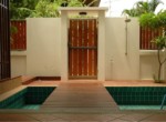 04_small-pool-at-front-gate