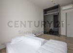 the-line-jj-mochit-988-549-2